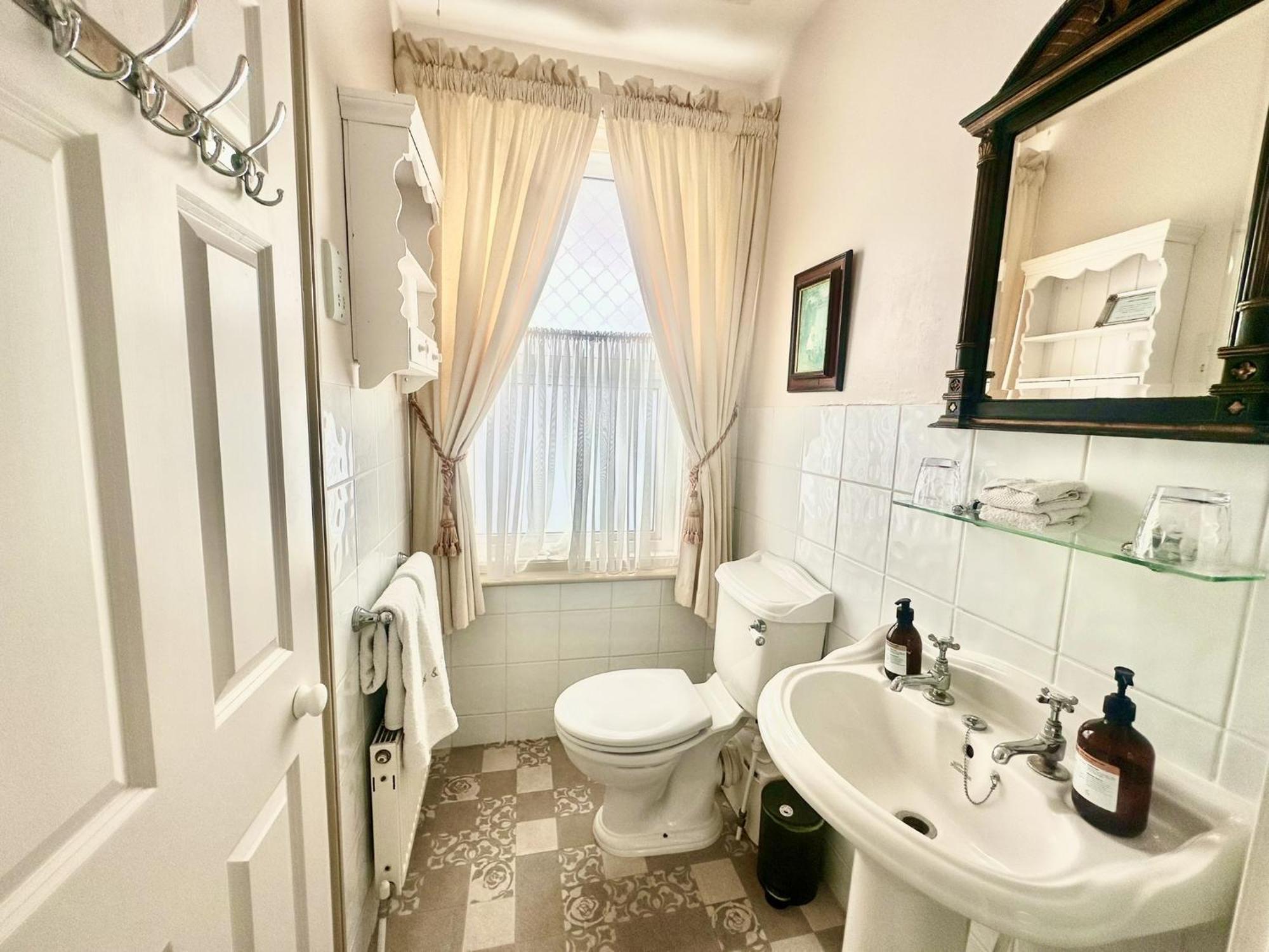 Albert & Victoria Guest House Ήστμπορν Δωμάτιο φωτογραφία