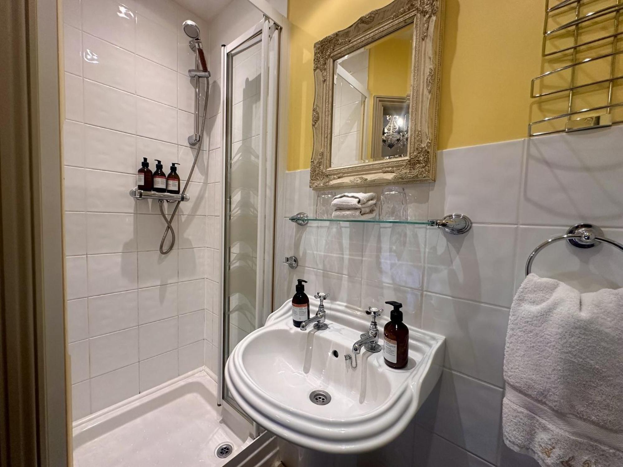Albert & Victoria Guest House Ήστμπορν Δωμάτιο φωτογραφία