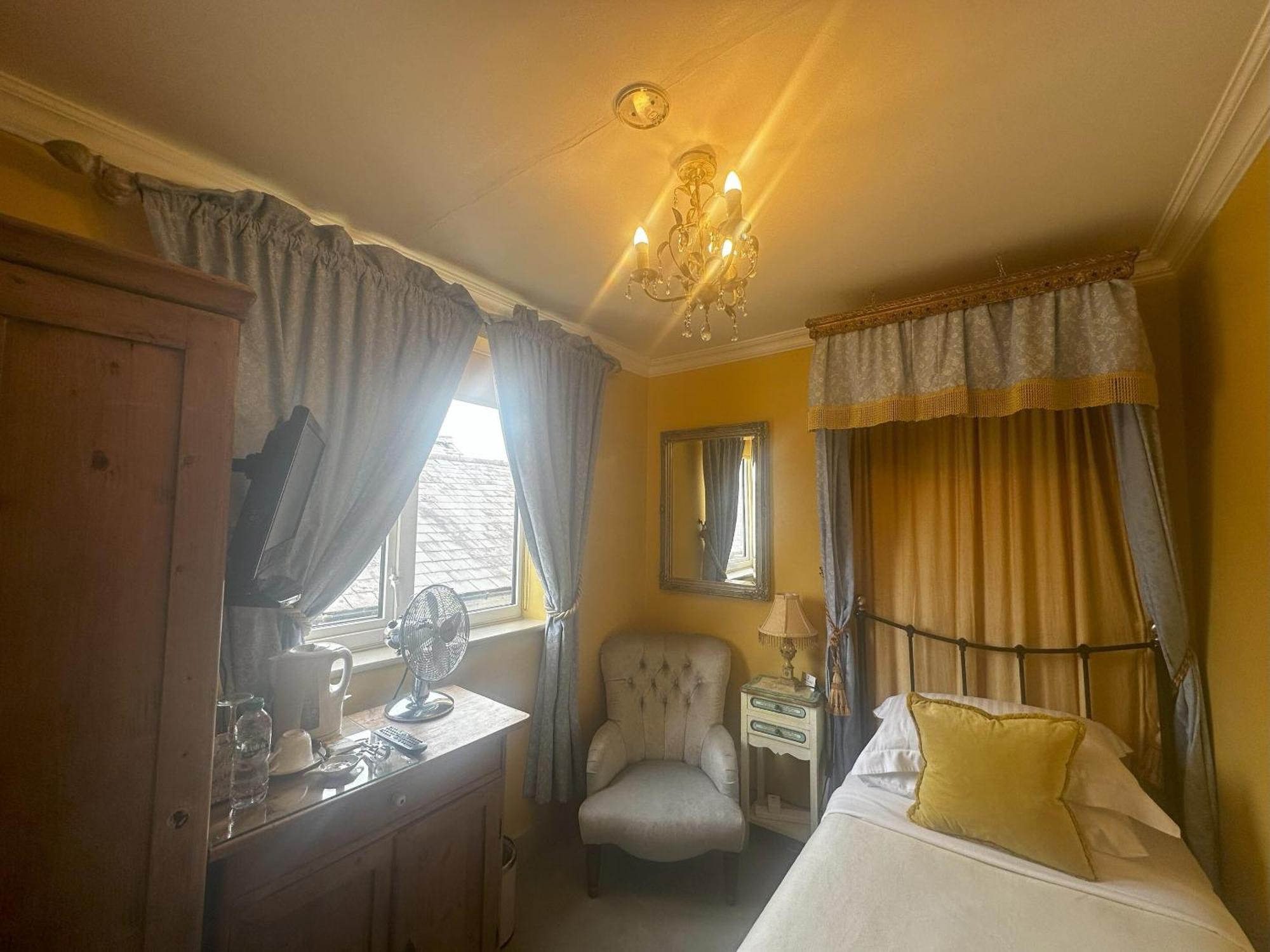 Albert & Victoria Guest House Ήστμπορν Δωμάτιο φωτογραφία