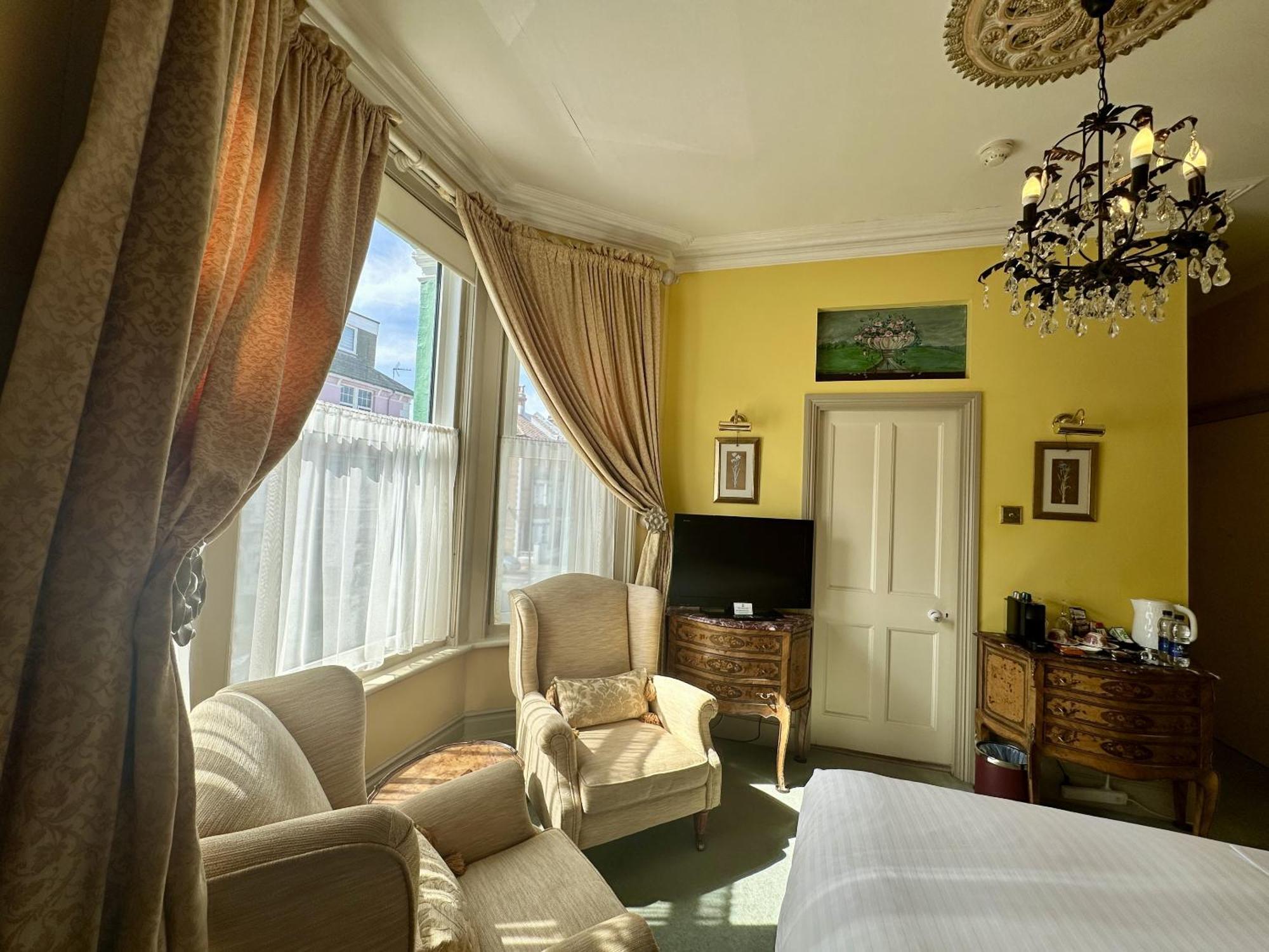 Albert & Victoria Guest House Ήστμπορν Δωμάτιο φωτογραφία
